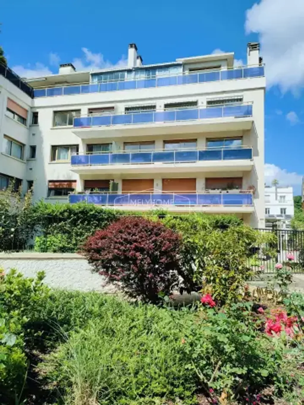 Achat appartement à vendre 3 pièces 83 m² - Suresnes