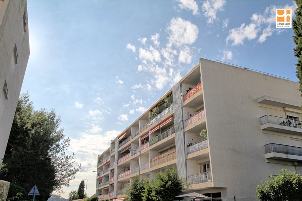 Achat appartement à vendre 3 pièces 75 m² - Cagnes-sur-Mer