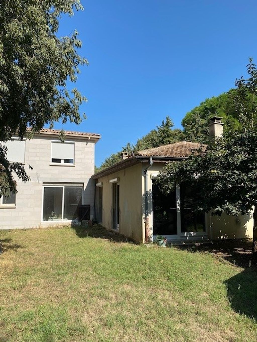 Achat maison à vendre 4 chambres 180 m² - Saint-Nazaire-de-Pézan