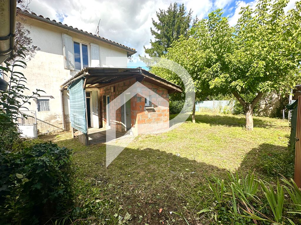 Achat maison à vendre 2 chambres 70 m² - Preignac