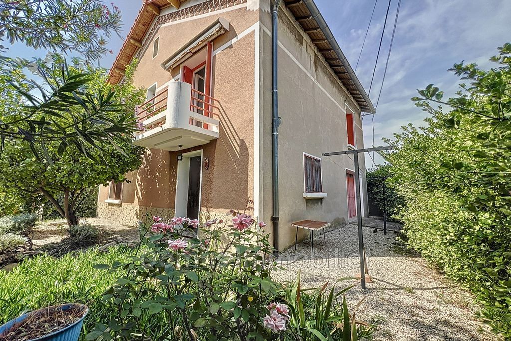 Achat maison à vendre 2 chambres 101 m² - Avignon