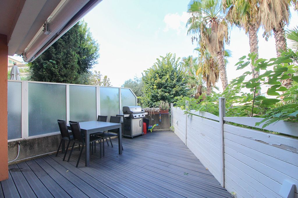 Achat appartement à vendre 3 pièces 65 m² - Nice