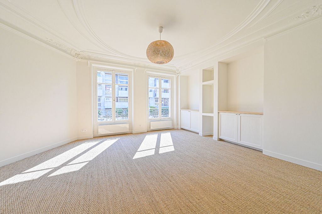 Achat appartement à vendre 5 pièces 118 m² - Paris 9ème arrondissement