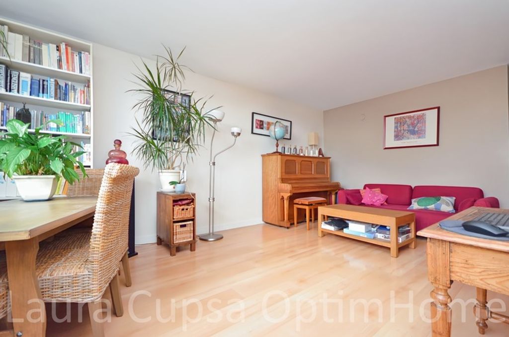 Achat appartement à vendre 3 pièces 66 m² - Suresnes