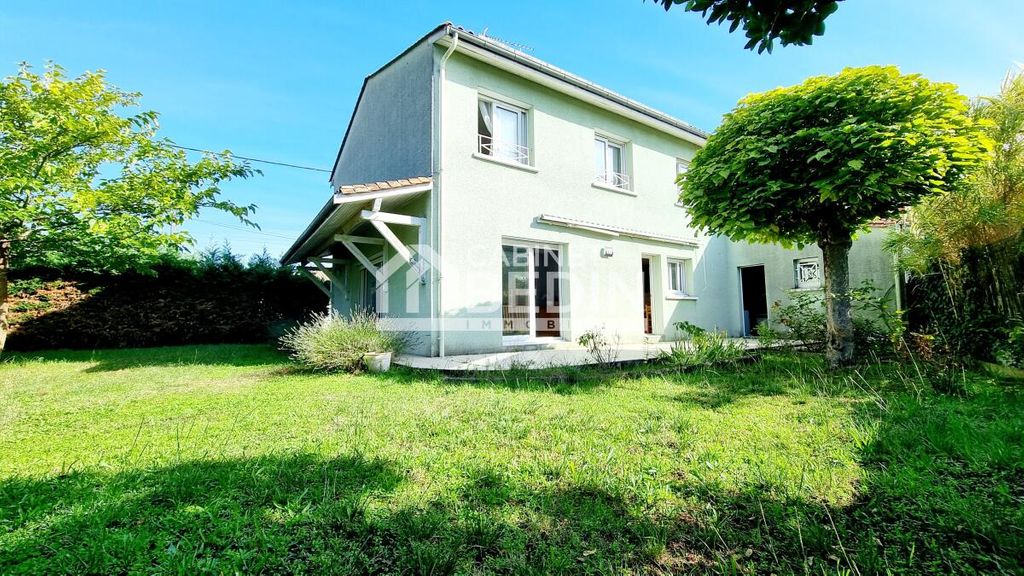 Achat maison à vendre 5 chambres 136 m² - Mérignac