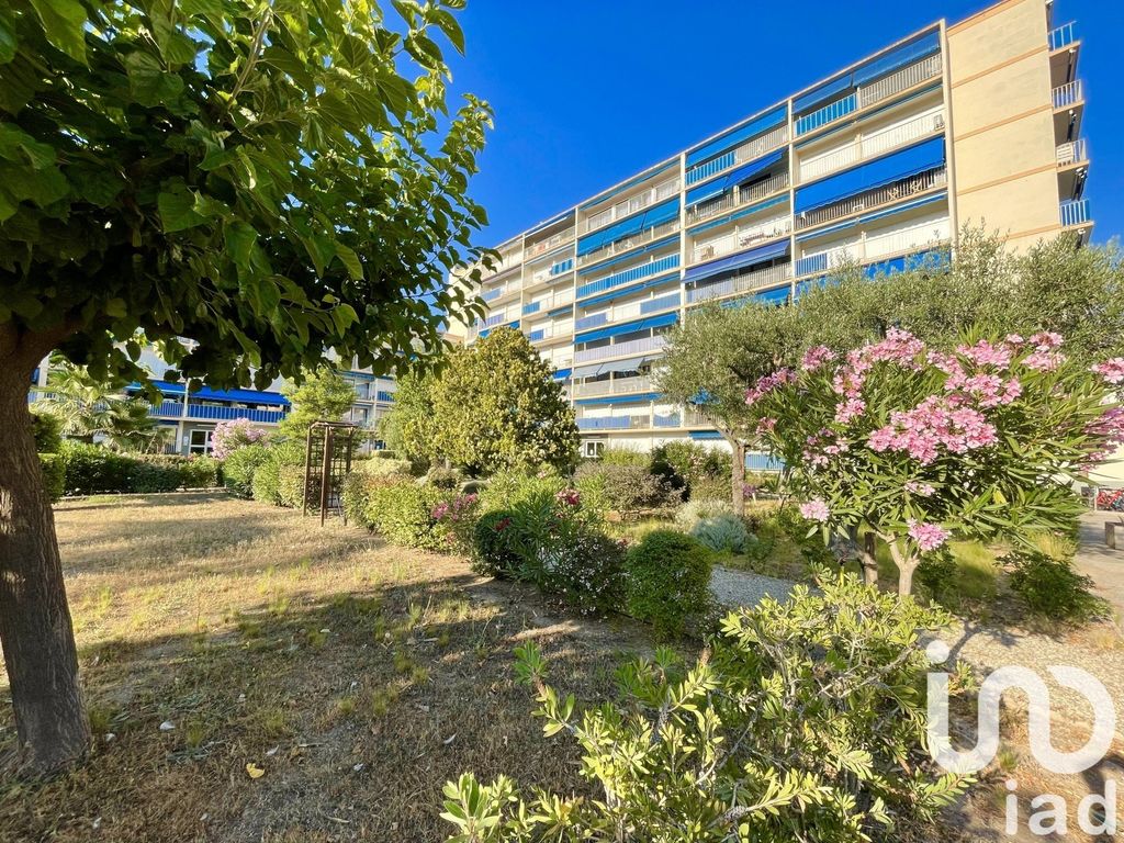 Achat appartement à vendre 3 pièces 54 m² - Fréjus