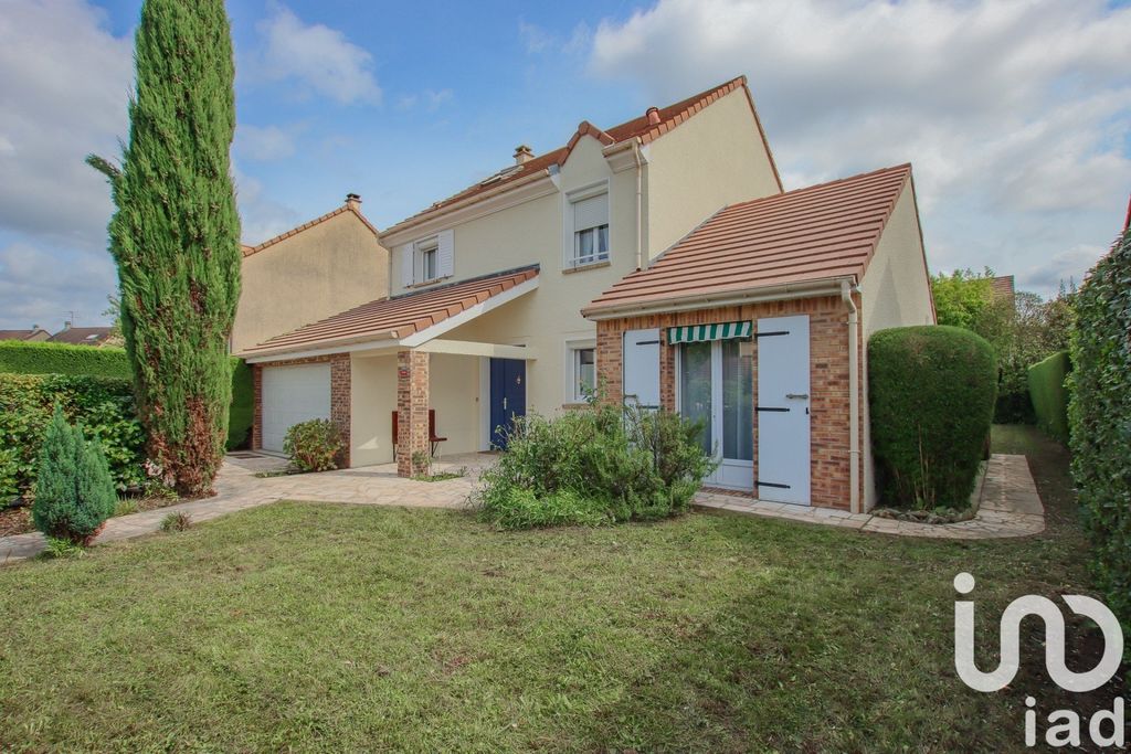 Achat maison à vendre 4 chambres 137 m² - Mandres-les-Roses