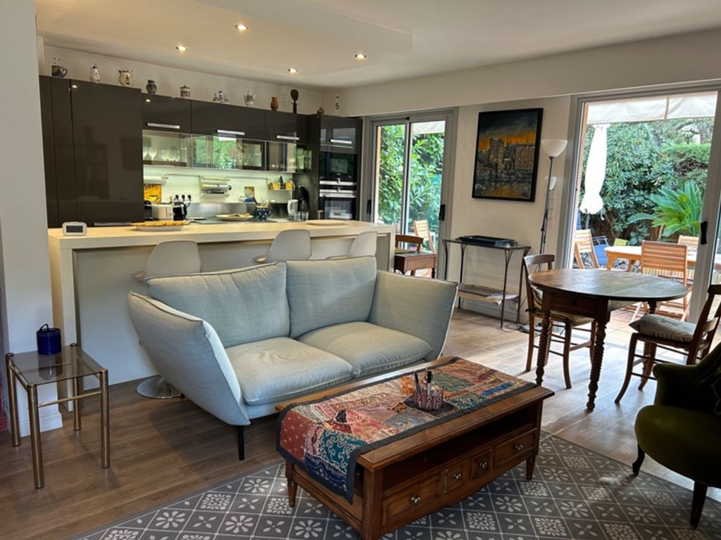 Achat appartement à vendre 3 pièces 80 m² - Antibes