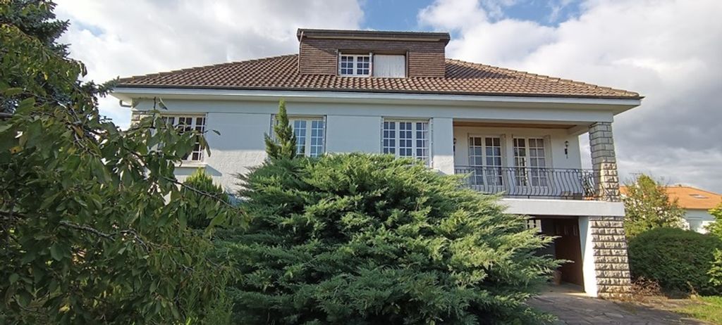 Achat maison à vendre 5 chambres 242 m² - Issoire