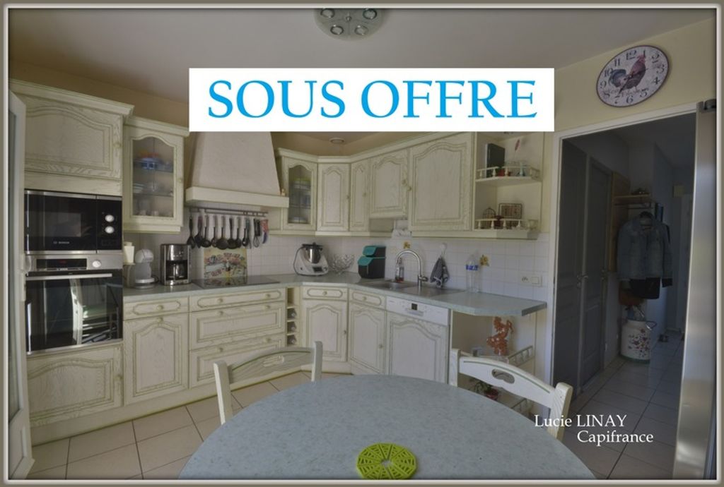 Achat maison à vendre 3 chambres 88 m² - Saint-Denis-de-Gastines