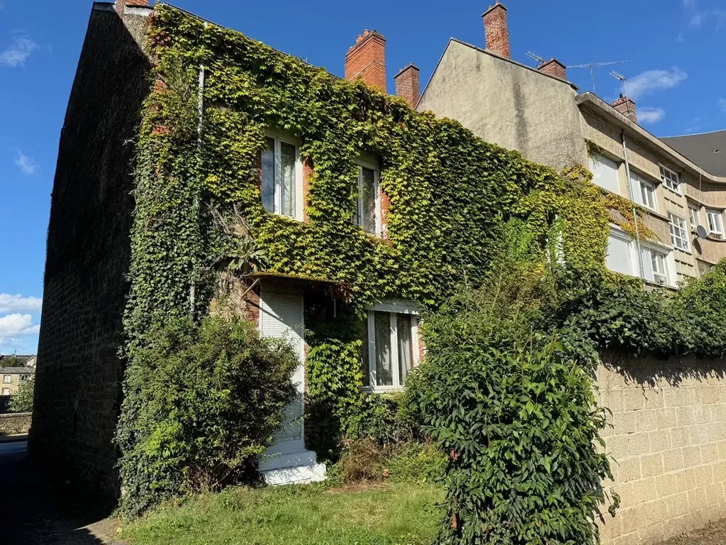 Achat maison à vendre 4 chambres 135 m² - Charleville-Mézières