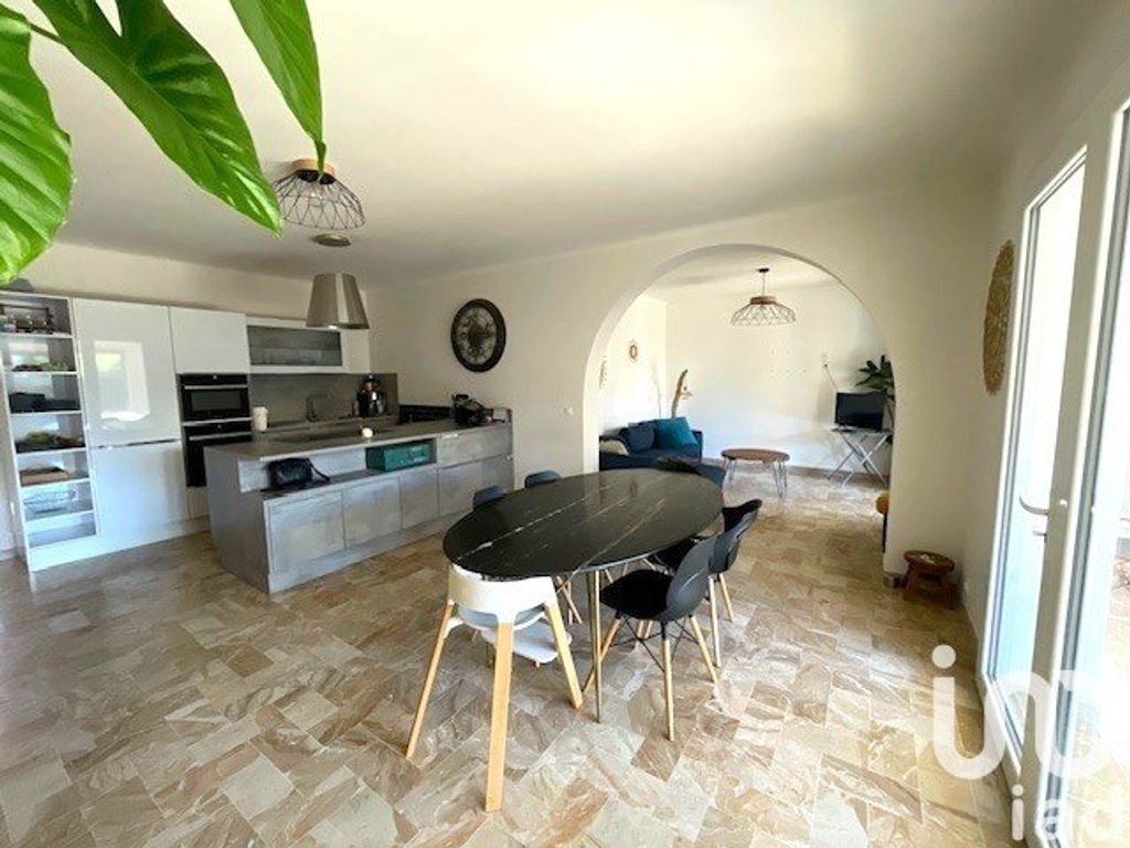 Achat maison à vendre 3 chambres 113 m² - Saint-Raphaël