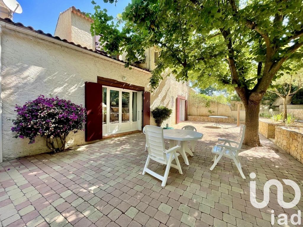 Achat maison à vendre 3 chambres 125 m² - Sanary-sur-Mer