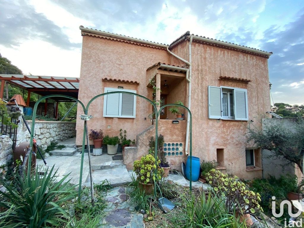 Achat maison à vendre 4 chambres 188 m² - Menton