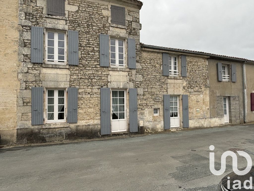 Achat maison à vendre 4 chambres 195 m² - Nieul-sur-l'Autise