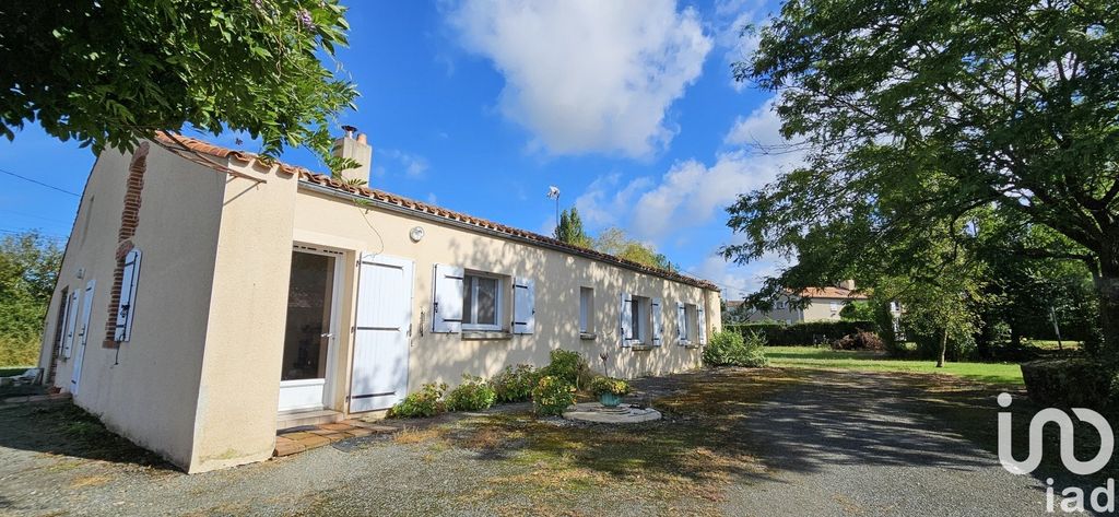 Achat maison à vendre 3 chambres 108 m² - Sainte-Cécile