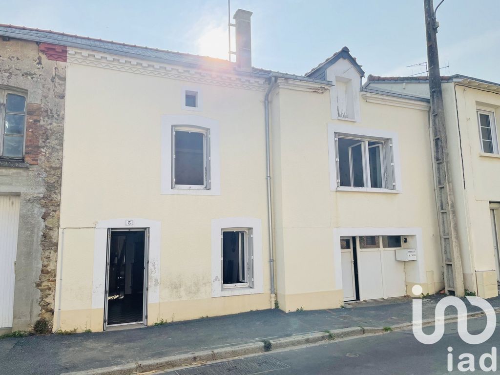 Achat maison à vendre 3 chambres 76 m² - Chemillé-en-Anjou