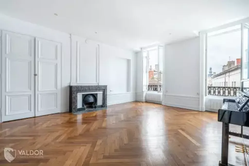 Achat appartement à vendre 4 pièces 101 m² - Villefranche-sur-Saône