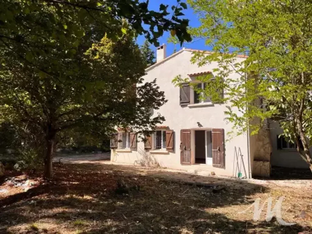 Achat maison à vendre 4 chambres 185 m² - Montmeyan