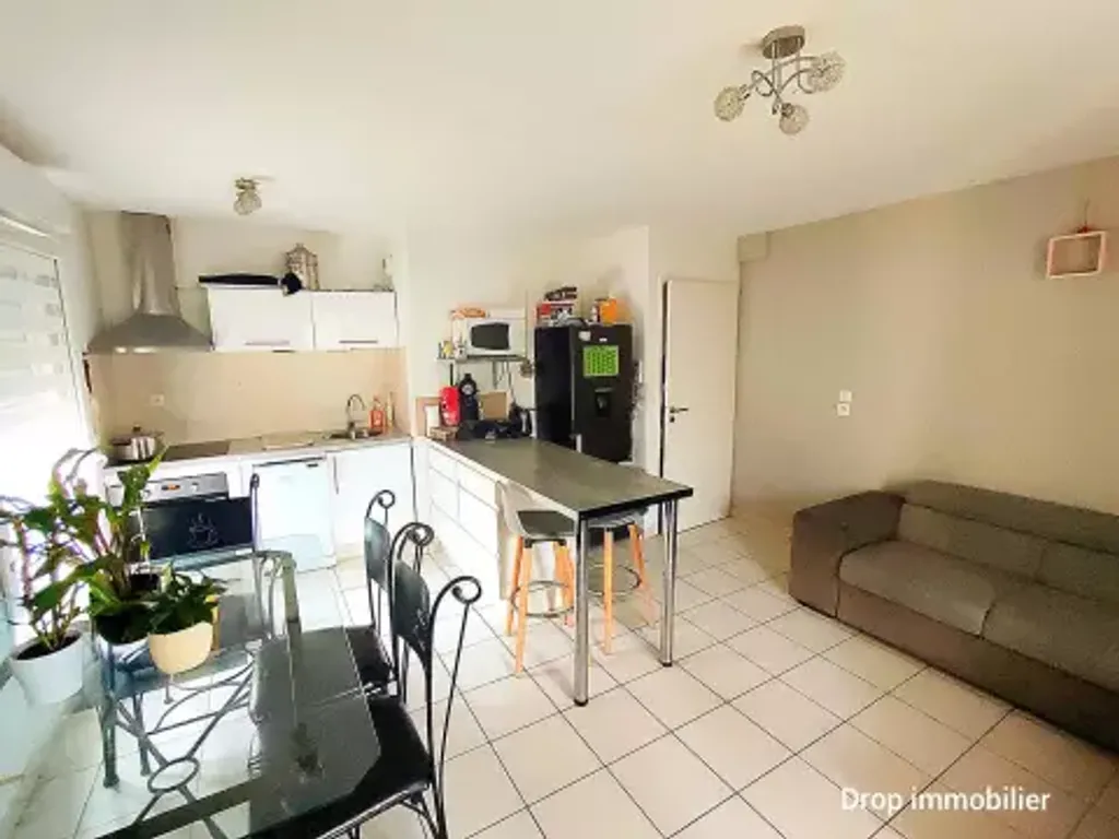 Achat appartement à vendre 3 pièces 52 m² - Saint-Laurent-de-la-Salanque