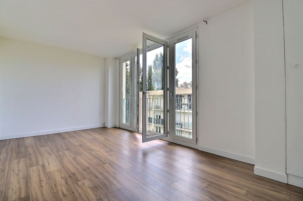 Achat appartement à vendre 3 pièces 56 m² - Saint-Brice-sous-Forêt