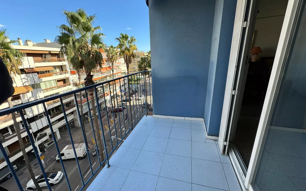 Achat appartement à vendre 3 pièces 65 m² - Cagnes-sur-Mer