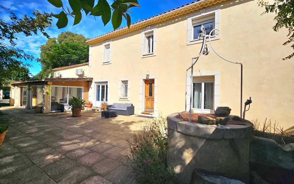 Achat maison à vendre 4 chambres 195 m² - Salon-de-Provence