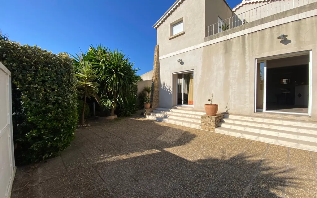 Achat appartement à vendre 4 pièces 135 m² - Six-Fours-les-Plages