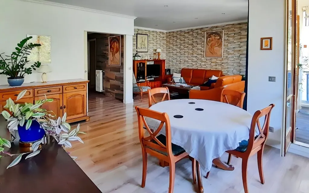 Achat appartement à vendre 3 pièces 84 m² - Nice