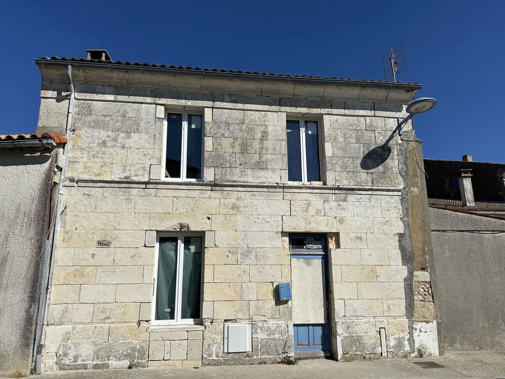 Achat maison à vendre 2 chambres 90 m² - Mortagne-sur-Gironde