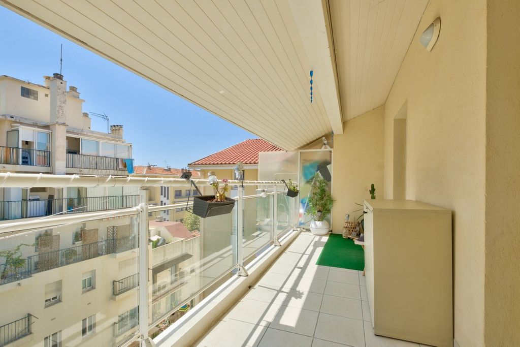 Achat appartement à vendre 4 pièces 104 m² - Nice