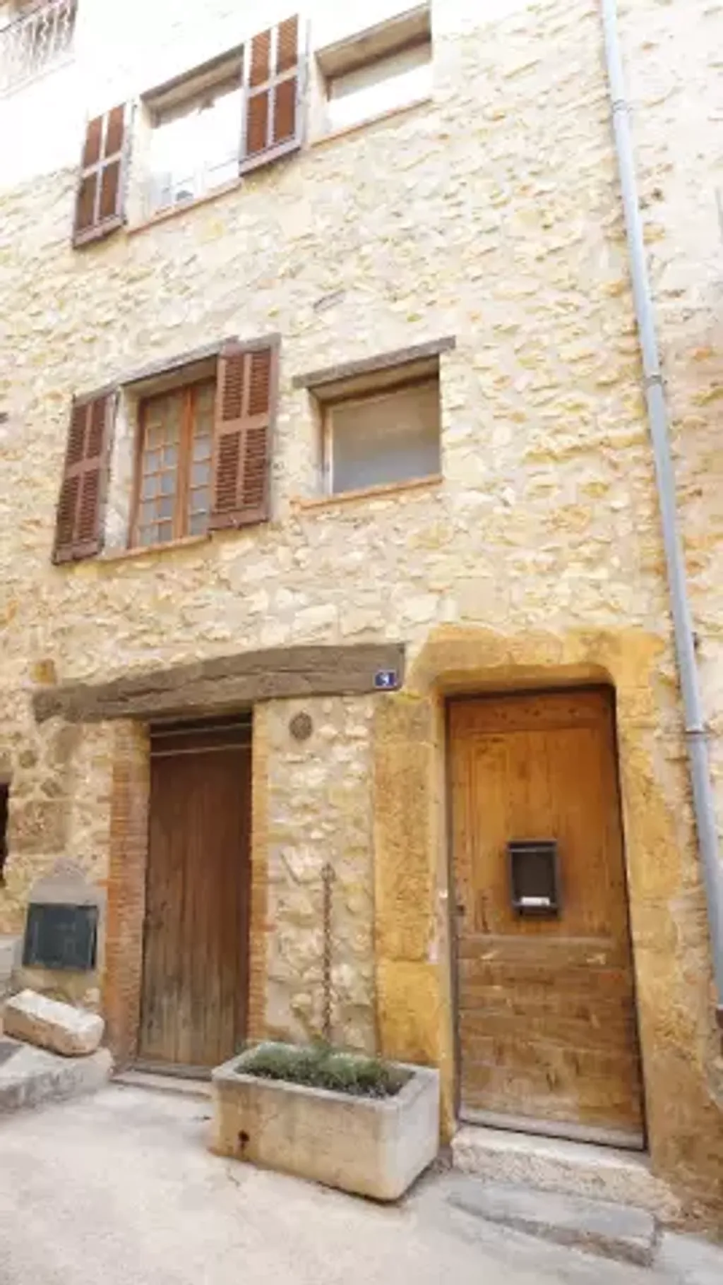 Achat appartement à vendre 4 pièces 60 m² - Châteauneuf-Grasse