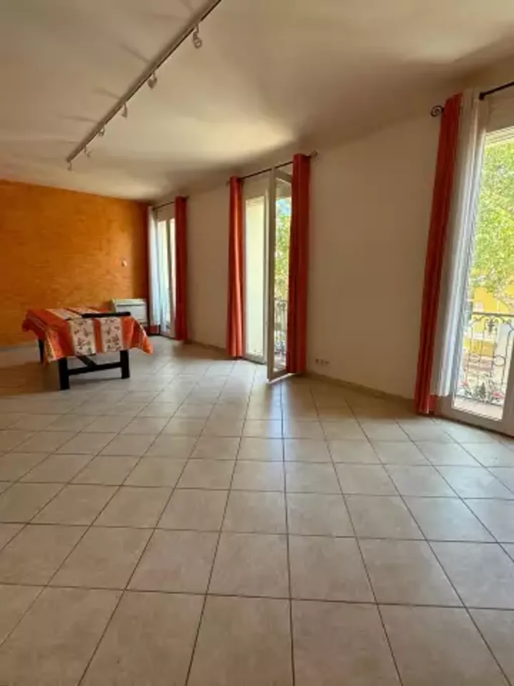 Achat appartement à vendre 3 pièces 73 m² - Port-Vendres