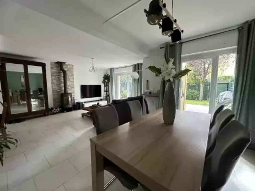 Achat maison à vendre 3 chambres 110 m² - Élancourt