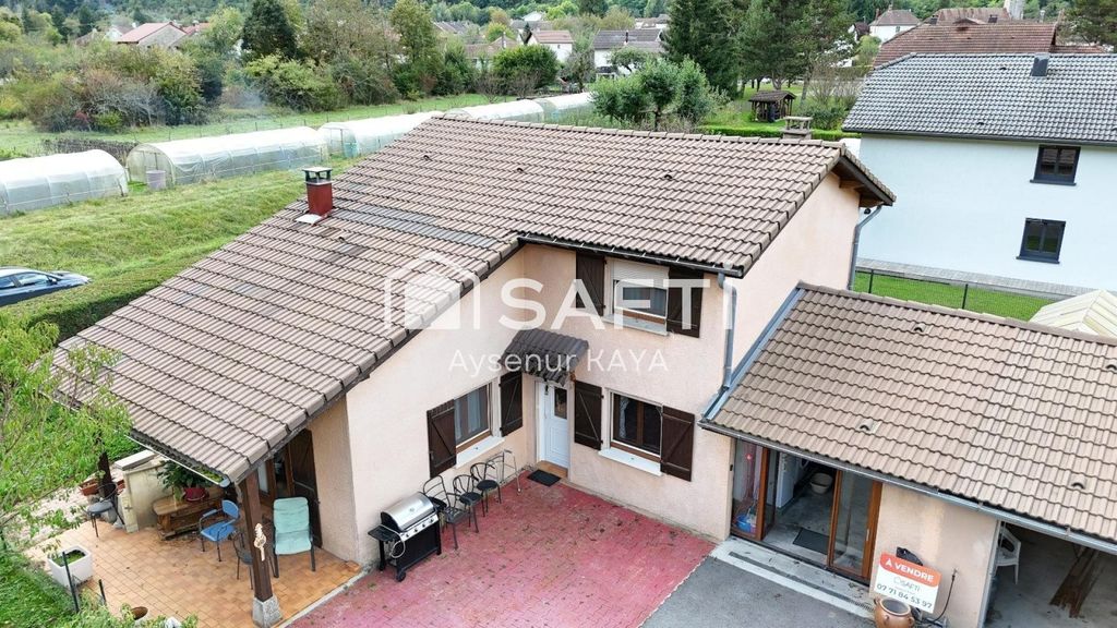 Achat maison à vendre 3 chambres 108 m² - Vaux-lès-Saint-Claude