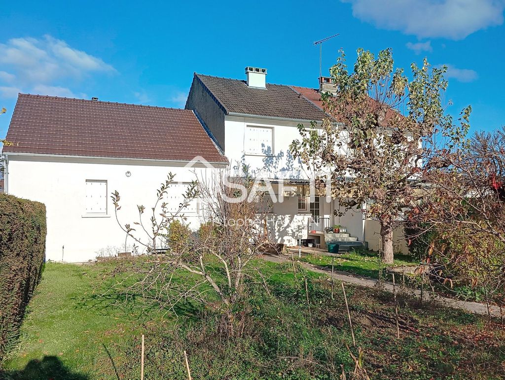 Achat maison à vendre 5 chambres 168 m² - Châteauroux