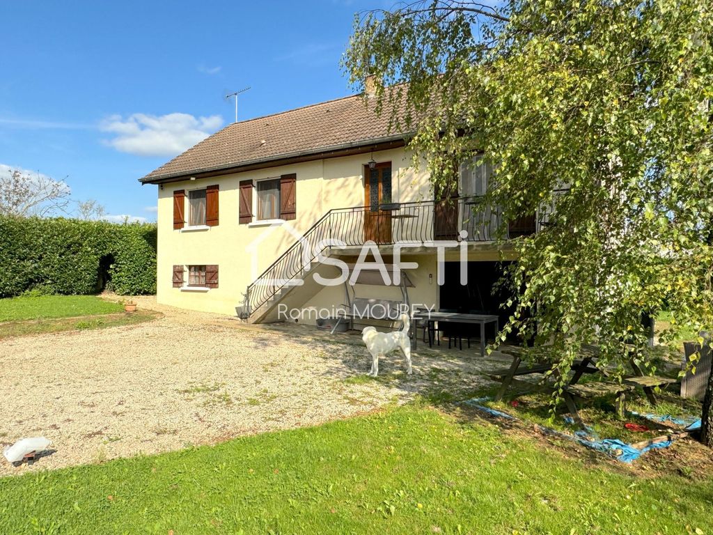 Achat maison à vendre 5 chambres 125 m² - Savigny-en-Revermont