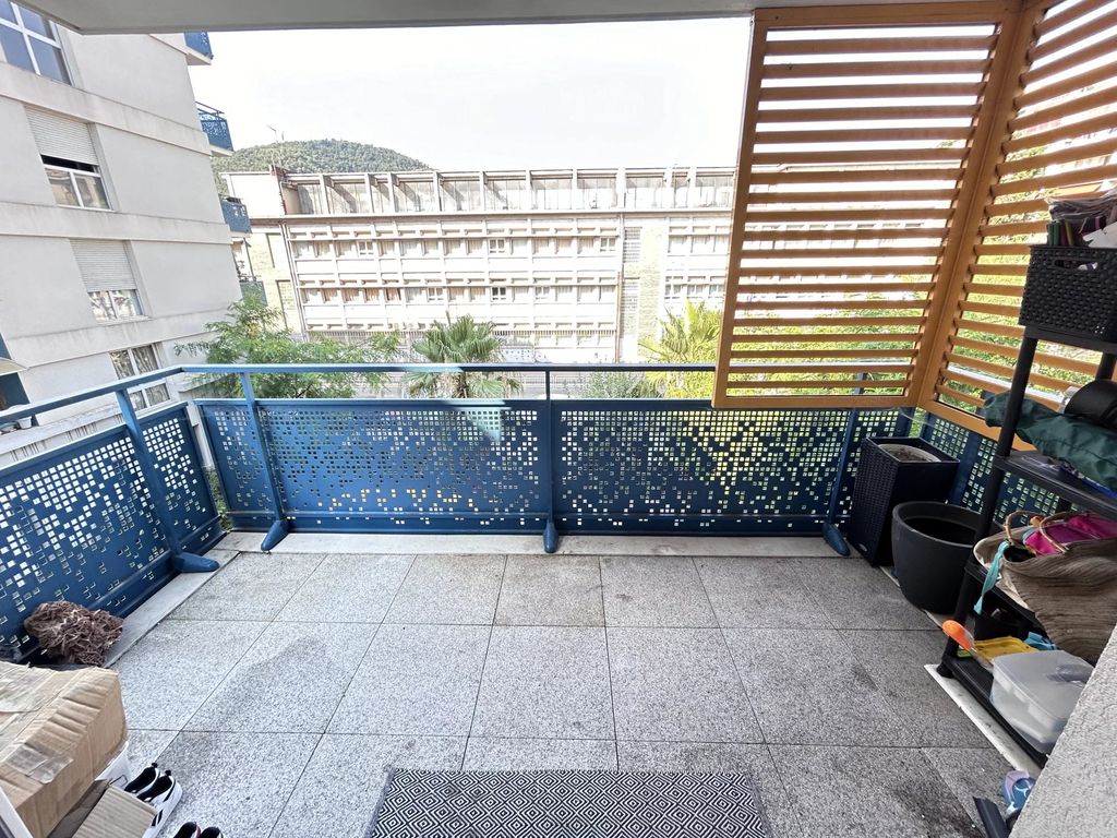 Achat appartement à vendre 4 pièces 69 m² - Nice