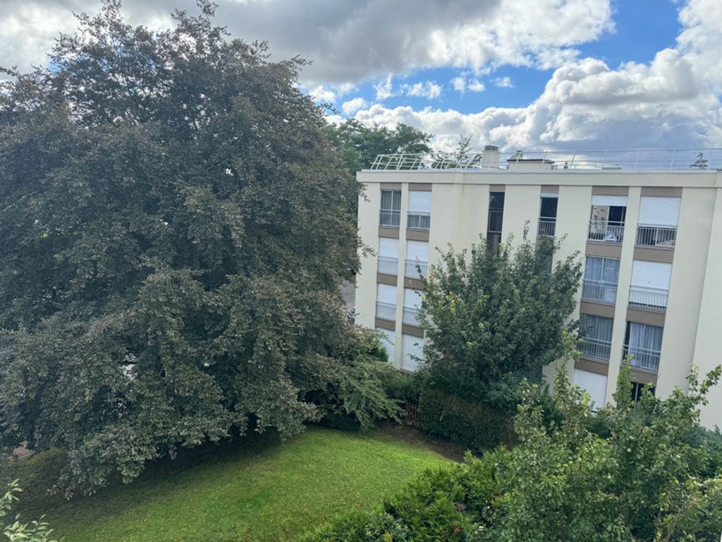 Achat appartement à vendre 4 pièces 82 m² - Margency