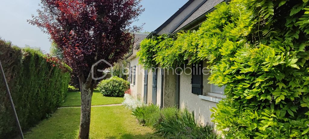 Achat maison à vendre 5 chambres 162 m² - Claye-Souilly