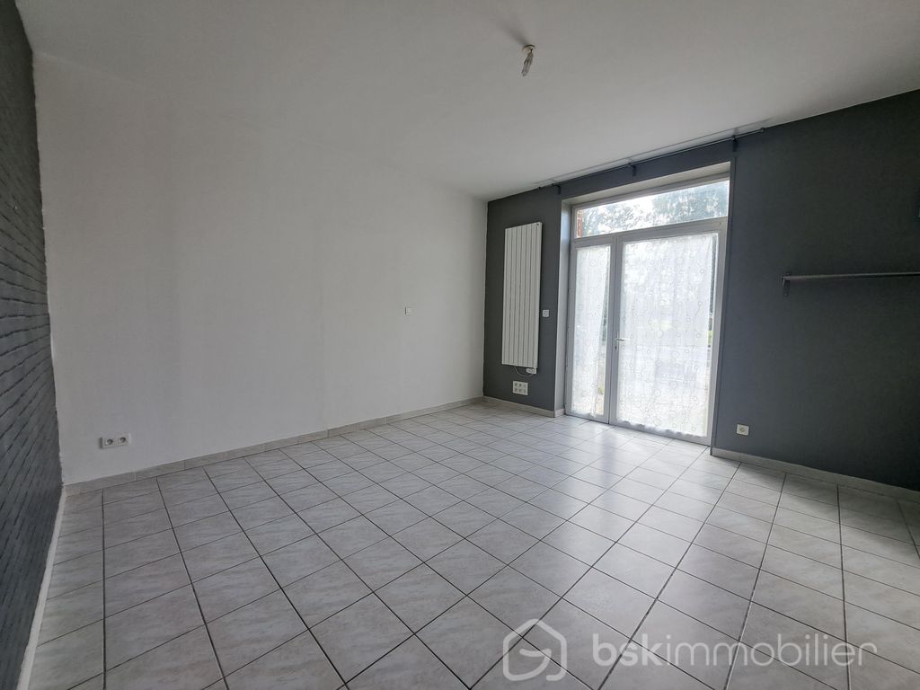 Achat maison à vendre 2 chambres 77 m² - Locon