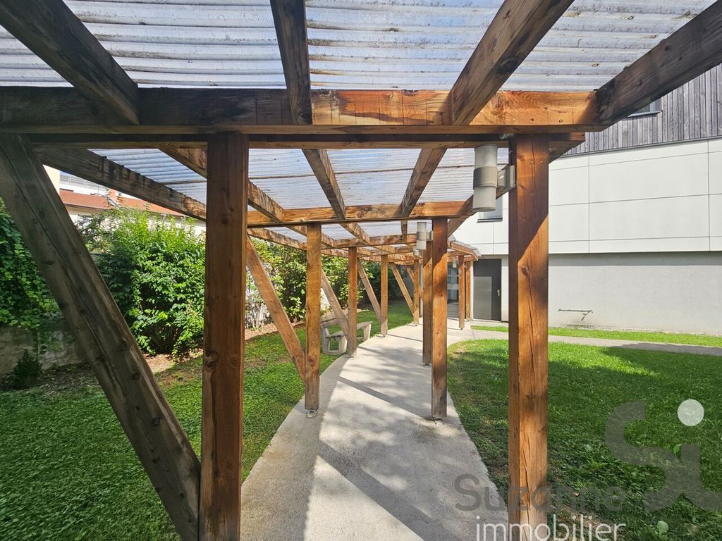 Achat appartement à vendre 3 pièces 65 m² - Grenoble