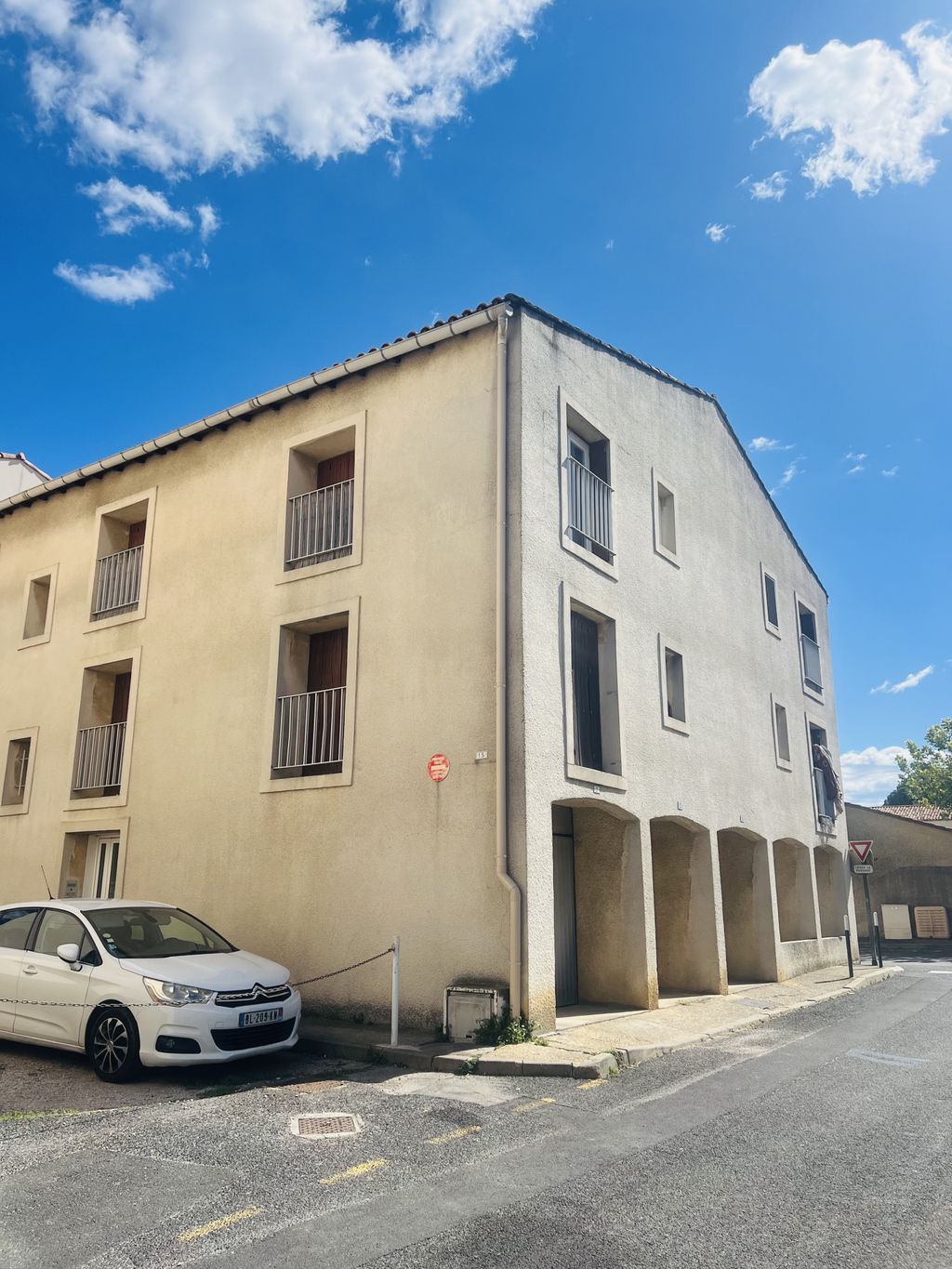 Achat appartement à vendre 2 pièces 47 m² - Lunel