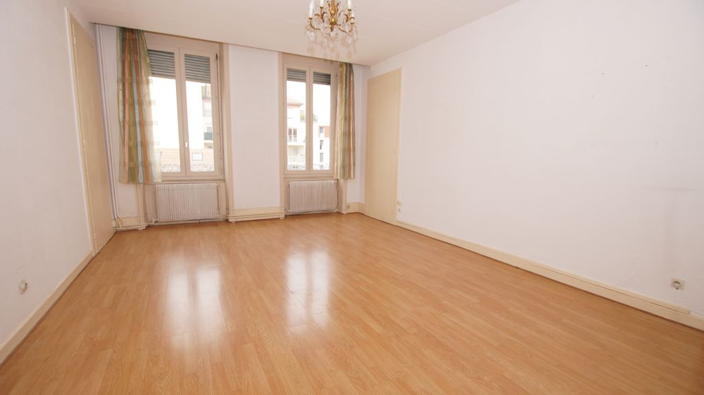 Achat appartement à vendre 3 pièces 81 m² - Bourgoin-Jallieu