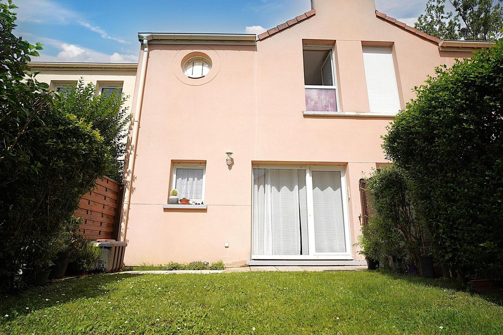 Achat maison à vendre 2 chambres 72 m² - Fontenay-lès-Briis