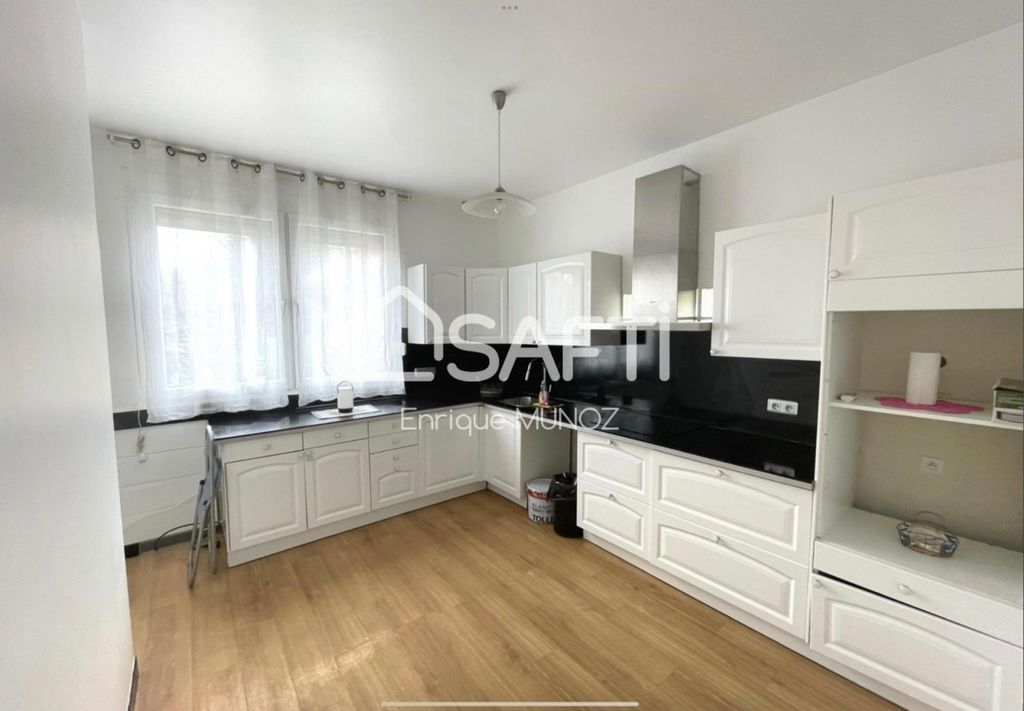 Achat maison à vendre 3 chambres 152 m² - Maisons-Alfort