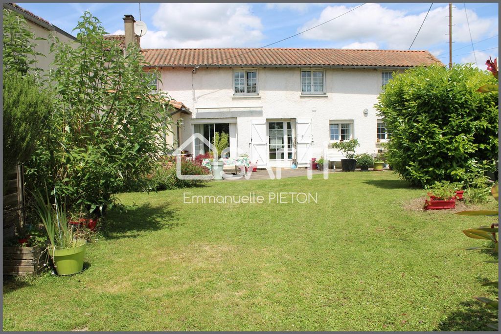 Achat maison à vendre 4 chambres 208 m² - Champigny en Rochereau