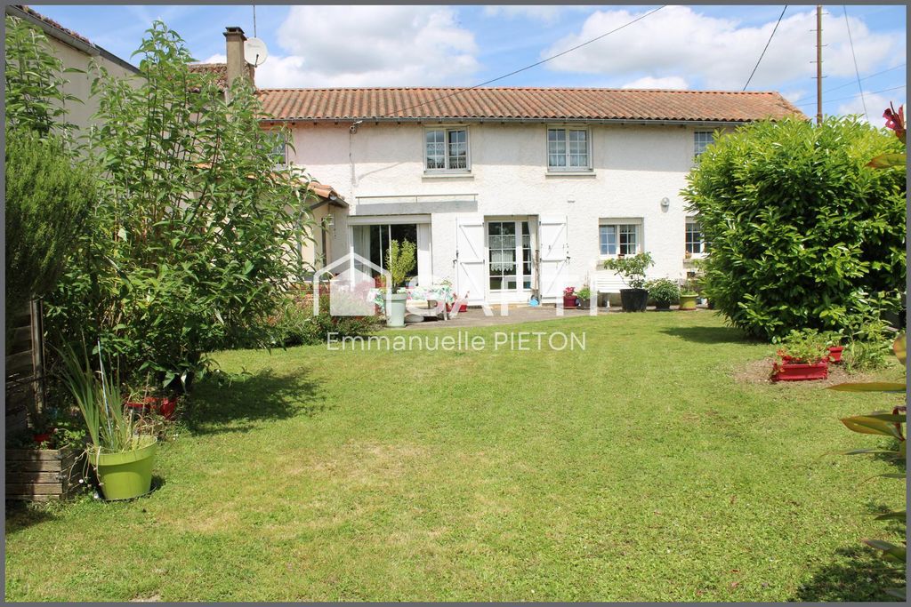 Achat maison à vendre 4 chambres 208 m² - Champigny en Rochereau