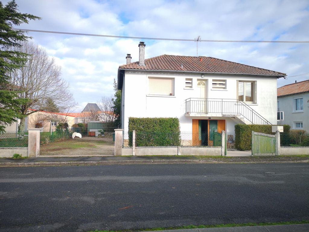 Achat maison à vendre 4 chambres 128 m² - Gençay