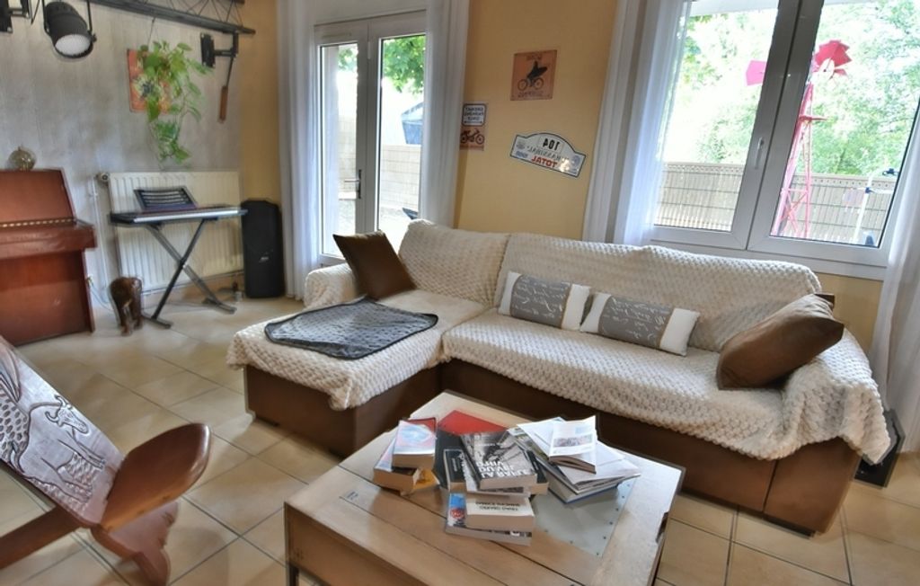 Achat maison à vendre 3 chambres 95 m² - Angoulême